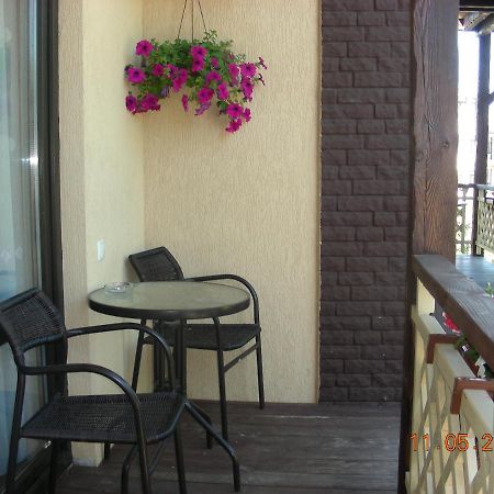 Гостиный Двор Odessa Exterior foto